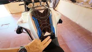 Voge 900 DSX Tank protectors and Gel seat install.