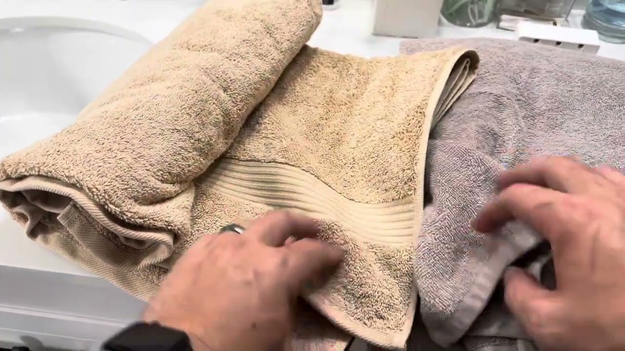 Cotten Paradise Bath Towel Vs Lane Linen Bath Towel