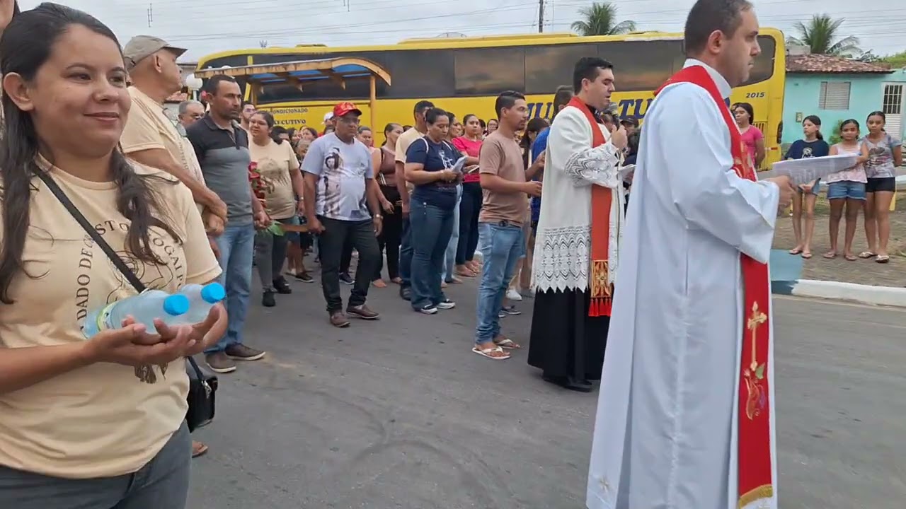 PROCISSÃO DE SÃO SEBASTIÃO SUBINDO PARA O CRUZEIRO, EM POÇO DAS TRINCHEIRAS -AL