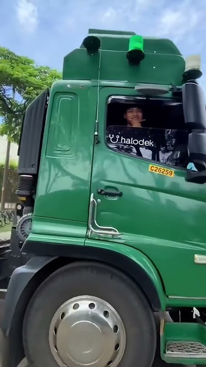truk Hino keren abis story Hino trailer kontainer trailer kontainer #shots