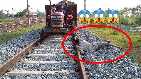 Mahindra Yuvo Tractor Working On Railway Track | New Jcb Backhoe Loader | All about Tractors and Jcb