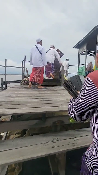 Kubah Syekh Abu Hamid Bin Muhammad As'ad Al banjari.Ujung Pandaran Sampit Kalteng.