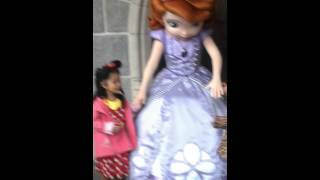 Almainne meets Princess Sofia..