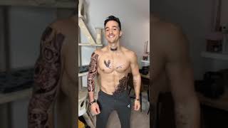 Tibo Inshape Avec Des Tatouages