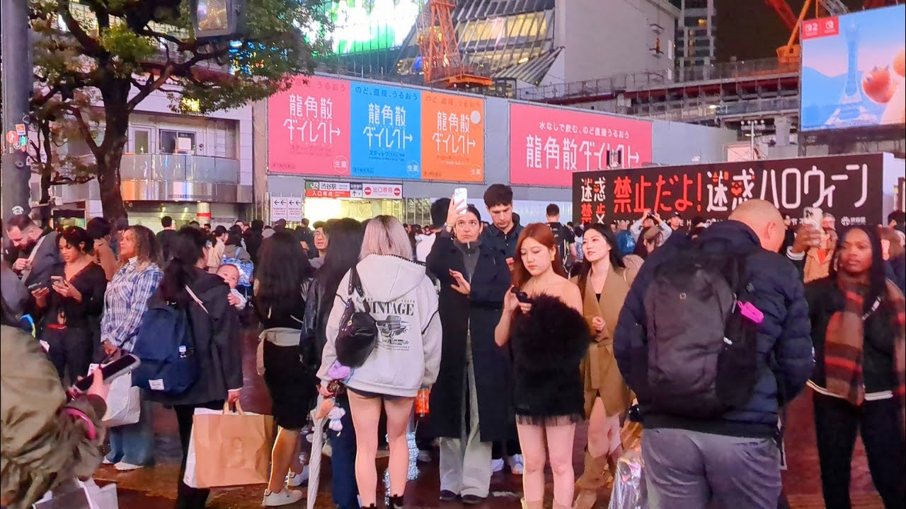 4K Shibuya Night Street Walking Tour & Shibuya Crossing Night View. Tokyo, Japan. 