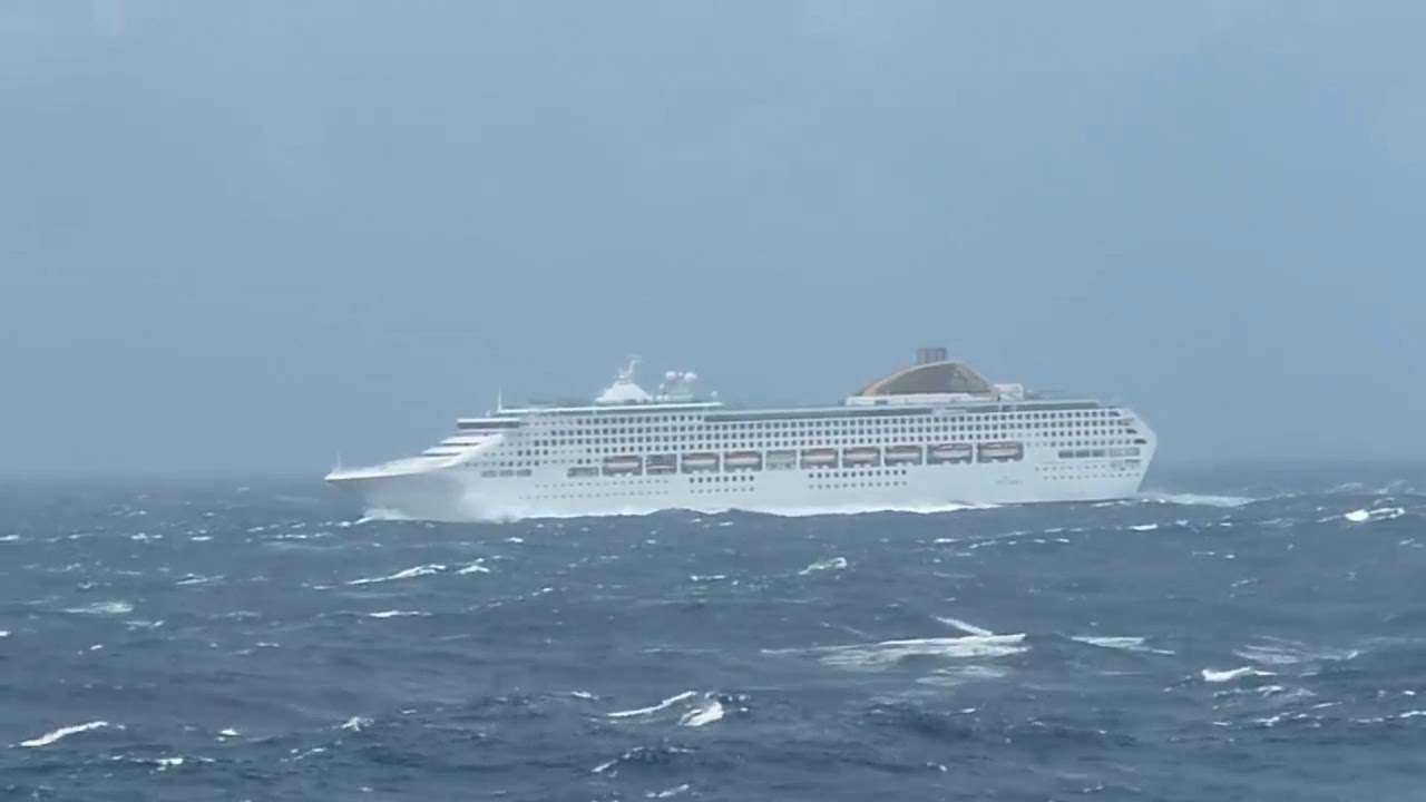 P&O CRUISES OCEANA STUCK IN ROUGH WEATHER YouTube