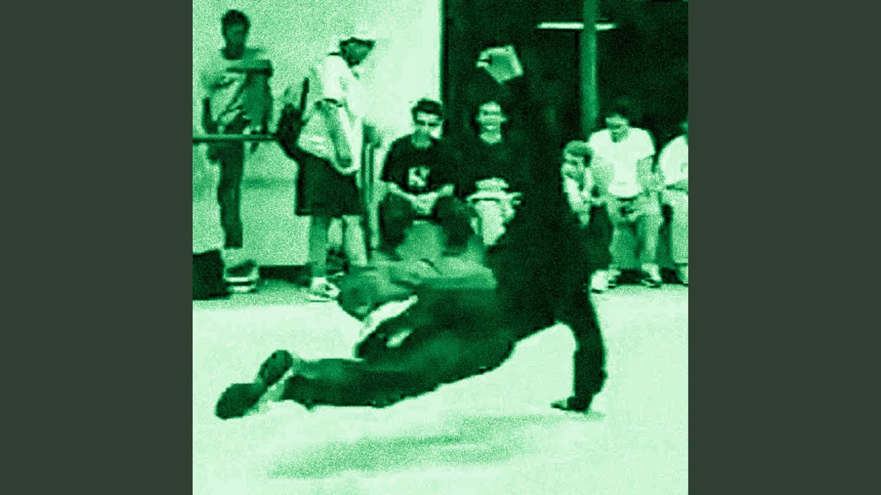 Guarda FOOTWORK su YouTube Guarda FOOTWORK su YouTube