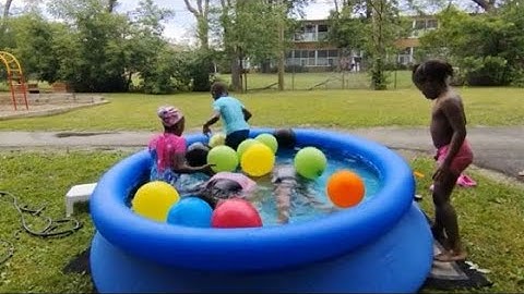 swingpool balloon game | balloon pop | balloon popping | colors for kids | kids popping balloons