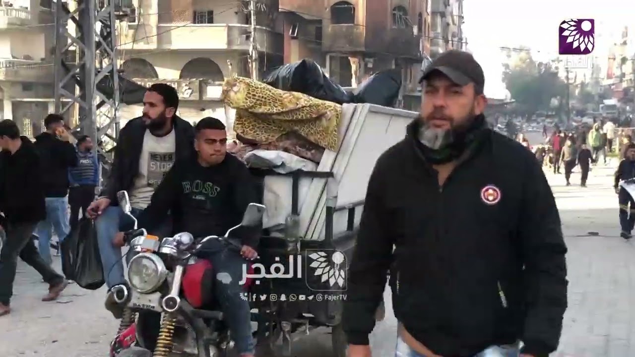 أسراب من النازحين ... تلفزيون الفجر يرصد حركة العودة لشمال القطاع مع بدء سريان اتفاق وقف اطلاق النار