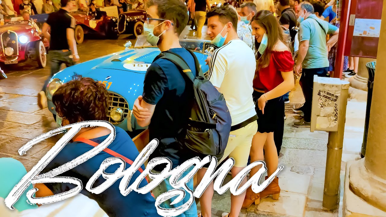 THE BEST CAR NIGHT IN BOLOGNA. Part2 Italy - 4k Walking Tour around the City - Travel Guide 