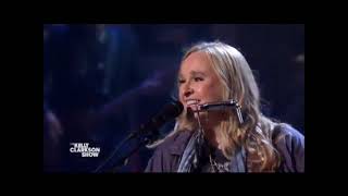 melissa etheridge on the kelly clarkson show - with shoetrow
