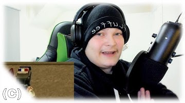 James & Mike Mondays: Universal Studios Theme Parks Adventure (Gamecube) Part 1 - Reaction Video