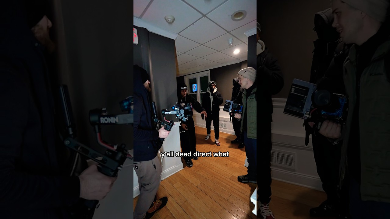 @MRowOfficial выражает свою любовь 🙏