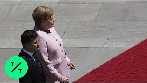 Angela Merkel OK After Visibly Shaking Next to Ukr...