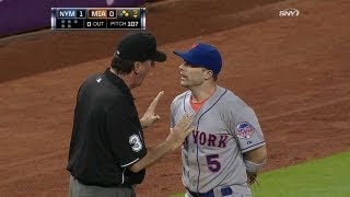 NYM@MIA: Wright disputes call at third base