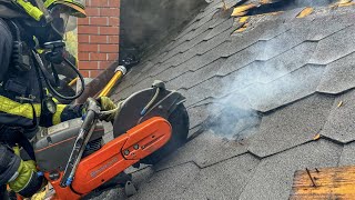 28.5.2024 Požár střechy rodinného domu ve Frýdku-Místku se škodou za 150 tisíc korun | HZS MSK