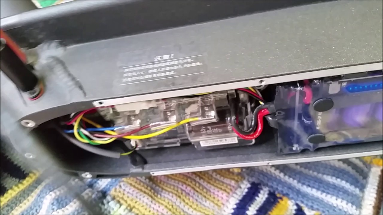 defective Xiaomi/Ninebot M365 Scooter | red led while charging