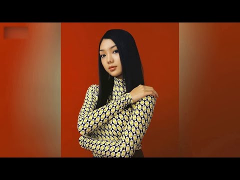 杨超越无情被王思聪diss，火箭少女复古造型大雷网友