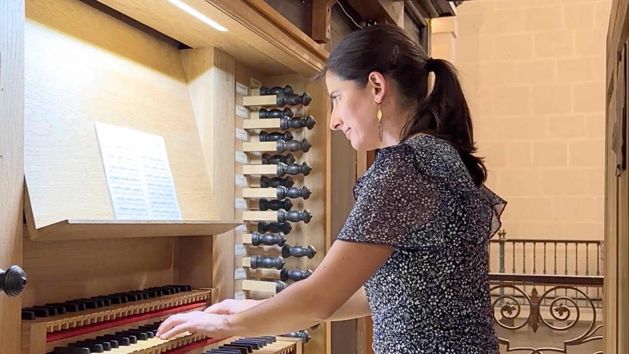 J.S. BACH - Prelude in C minor, BWV 999 (Anne-Isabelle de Parcevaux, organ)