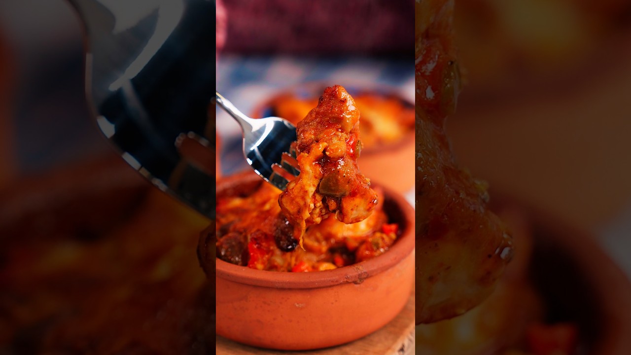 Tam Pide Banmalık 😍 Tavuk Güveç 🥘🔥 #yemekcom Tam Pide Banmalık 😍 Tavuk Güveç 🥘🔥 #yemekcom