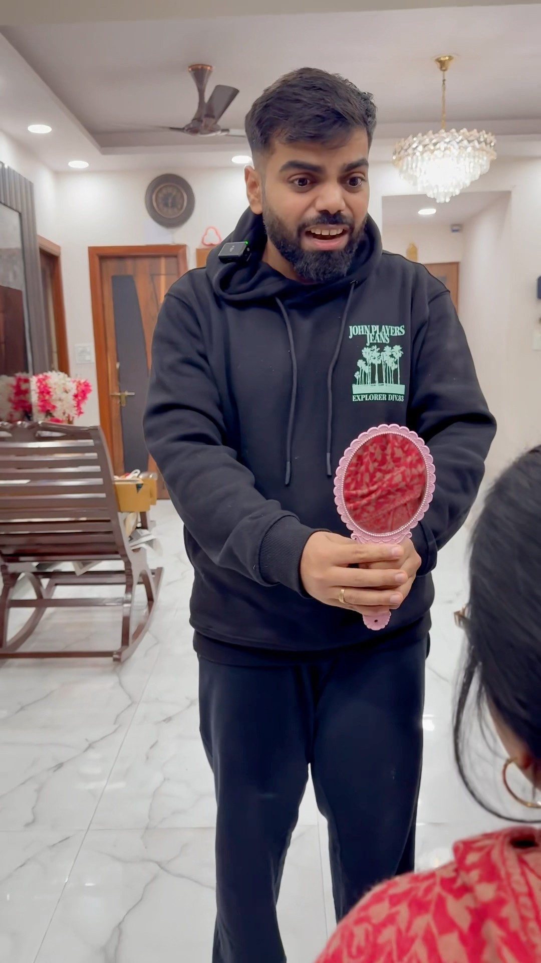 Mirror dekh kar sabko kya horaha wait for end #shorts #youtubeshorts #gauravaroravlogs