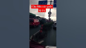 Quốc lộ 1A khu vực Cầu Bến cát quận 12 thành phố Hồ Chí Minh.