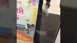 На Камчатке девушку с собакой-поводырем пытались не пустить в магазин На Камчатке девушку с собакой-поводырем пытались не пустить в магазин