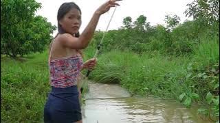 Dung Girl fishing Amazing Fishing  Girl Hook Fishing