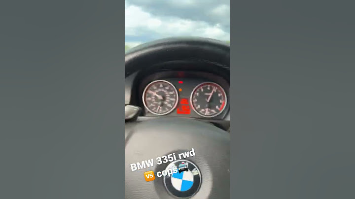 Running from the cops 🚨🚔BMW 335i rwd . Wet roads . Car gets sideways. 😈💨🏁
