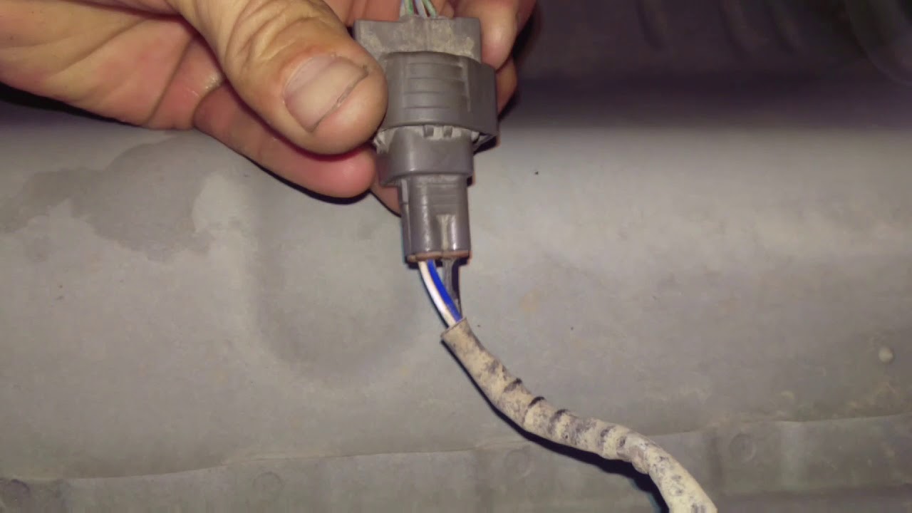 Part 1 of 07 Toyota Tundra 5.7 L IForce Rear Main Seal disassembly and