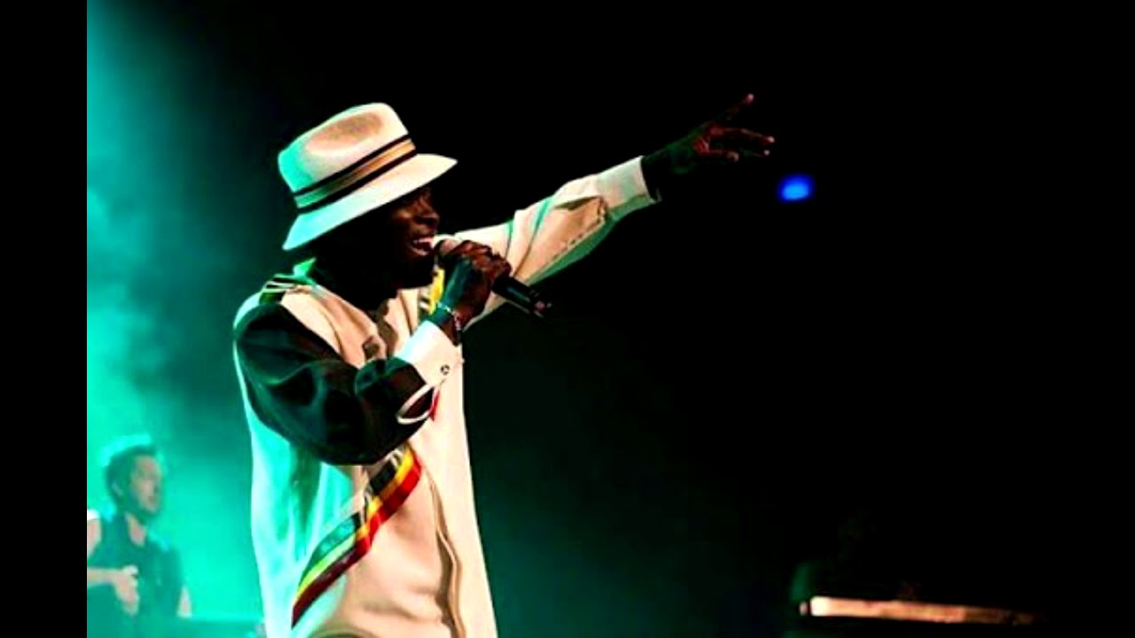 *** ROD TAYLOR - LIVE - 2003 ***