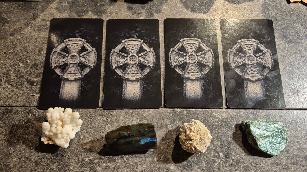 Koja osoba iz prošlog života  je sa vama i u ovom? Što vas veže ? Intuitivno tarot čitanje ❤️