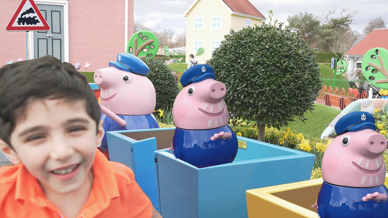 Grandpa Pig’s Little Train at Peppa Pig World! - YouTube