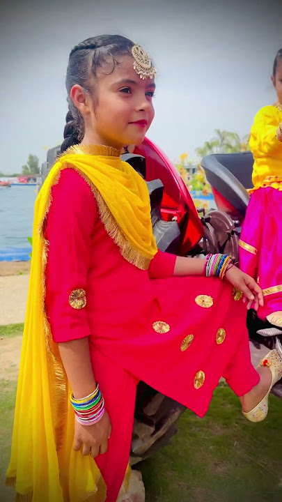 Punjabi Lok Boliyan #bhangra #gidda #boliyan #aishdhaliwal #viral #trending #ytshorts
