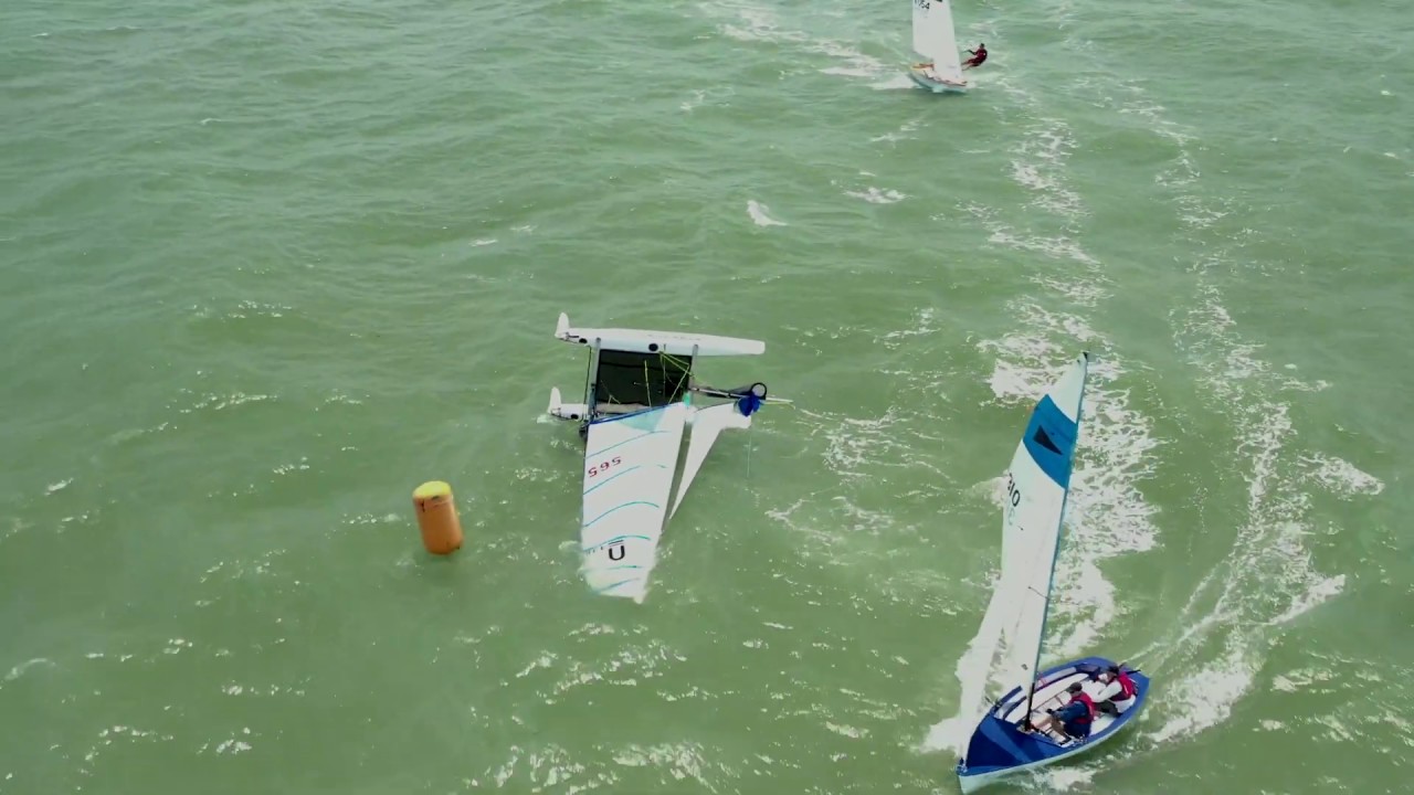 Sailing Capsize 