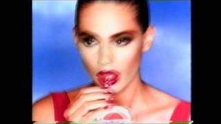 Robert Palmer - Simply Irresistible Pepsi add 1989.