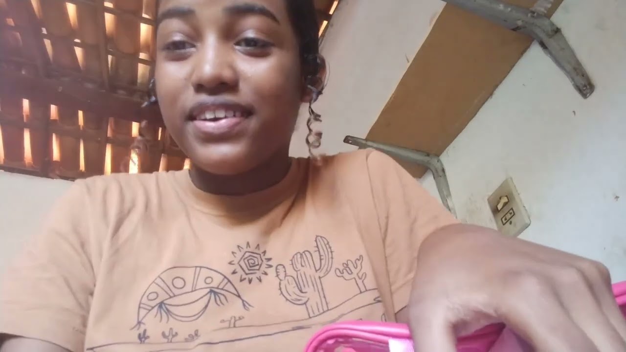 MOSTRANDO MINHAS MAQUIAGENS PRA VÇS *primeiro vídeo do canal* 💖✨