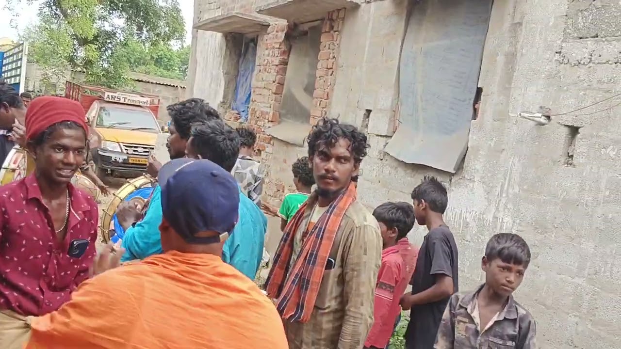 ఓం నమో వెంకటేశ్వర స్వామి సమారాజ్యం జెండా మాను దగ్గరకు పోవుట 🙏సొసైటి గ్రామం 🙏🙏🙏K. వెంకటేశ్వర్లు 🙏