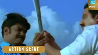 Sundar C Dangerous Fight Scene In Train | Murattu Kaalai | Sneha | Tamil Movie