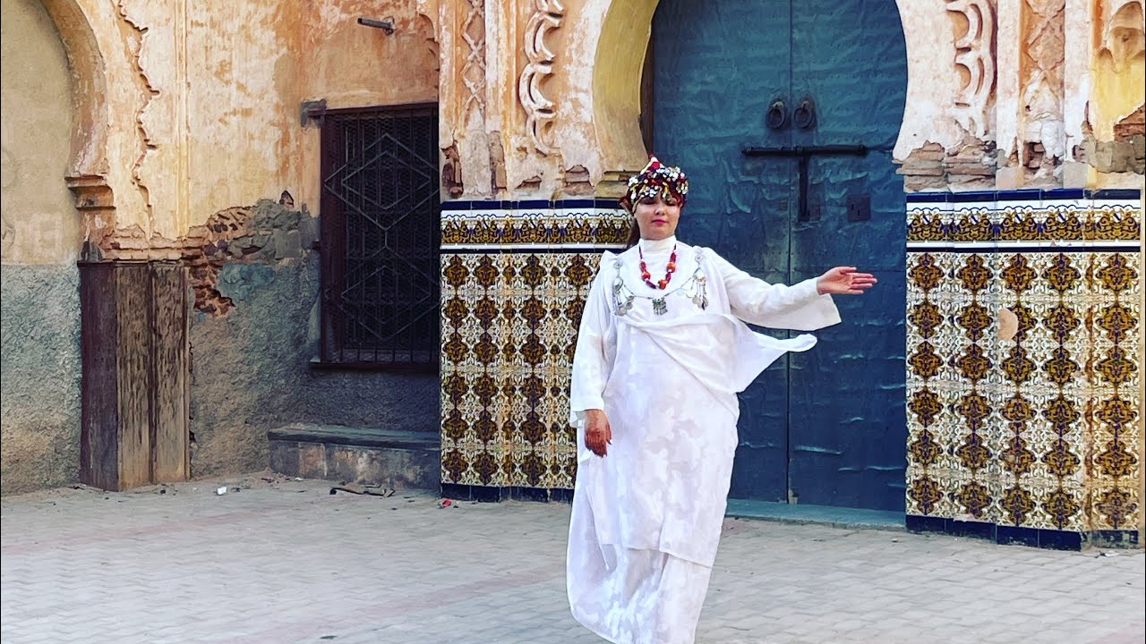 الفيديو الدي يبحث عنه المغاربة طريقة ارتداء الزي الامازيغي 🥰@imazighen.online @imazighen.1 ​⁠