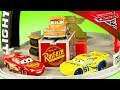 Disney cars 3 piston cup portable piste flash mcqueen smokey  storm ramirez jouet toy review