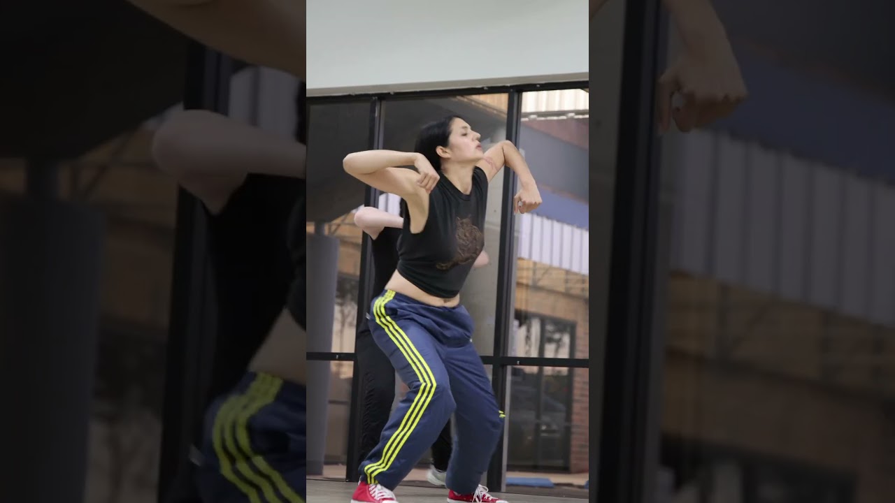 Хип-хоп с Мэнни! 👟 На прошлой неделе наши ученики разучили отличную комбинацию на уроке хип-хопа ...