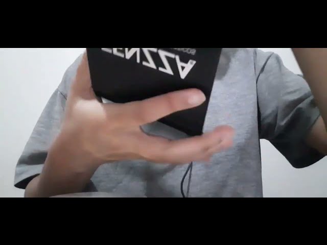 1 minute ASMR doing your makeup
