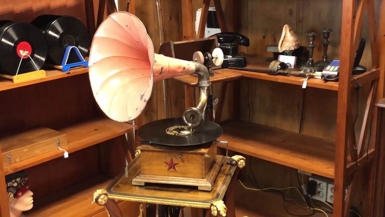 Very Rare Dutreih Musica Gramophone. France, 1910 - Saphire needle