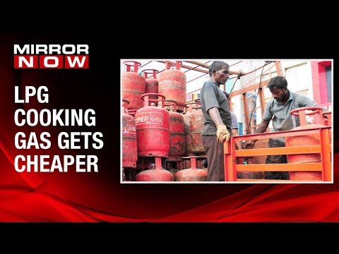 LPG cooking gas gets cheaper, Price of non-subsidised LPG cut by ₹100