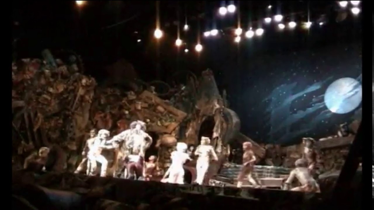 Skimbleshanks: The Railway Cat — Düsseldorf 2004