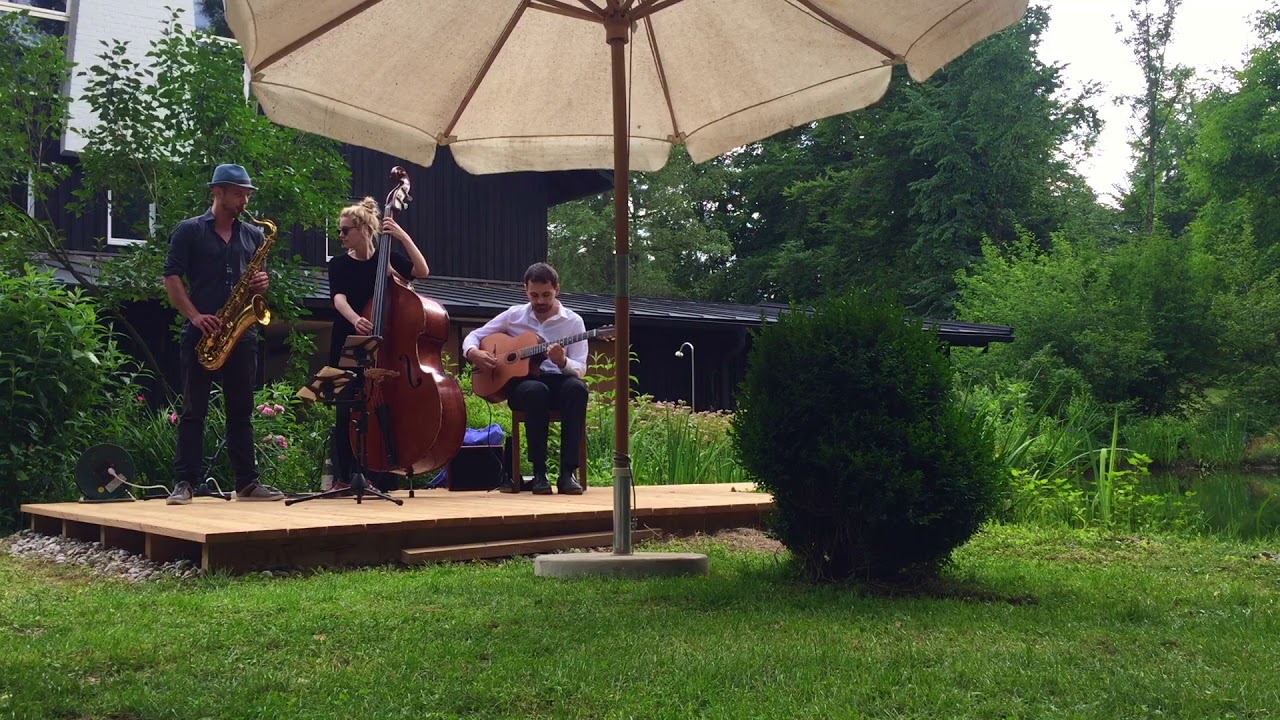 Live-Swing.com // Gartenfest, Blue Drag