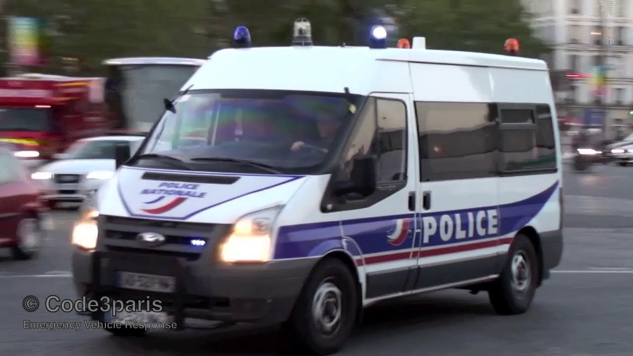 Fourgon de Police avec Sirène Américaine // Paris Police Van