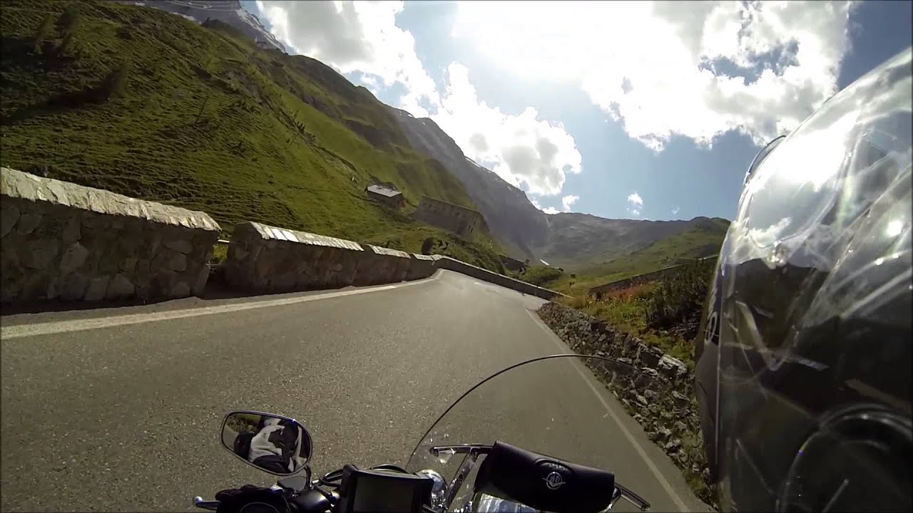  Harley  Davidson  Road  King Classic 2013 on the Stelvio Pass 