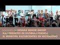 Ukulele Senior Group kaj Orkestro de Diversaj Formoj